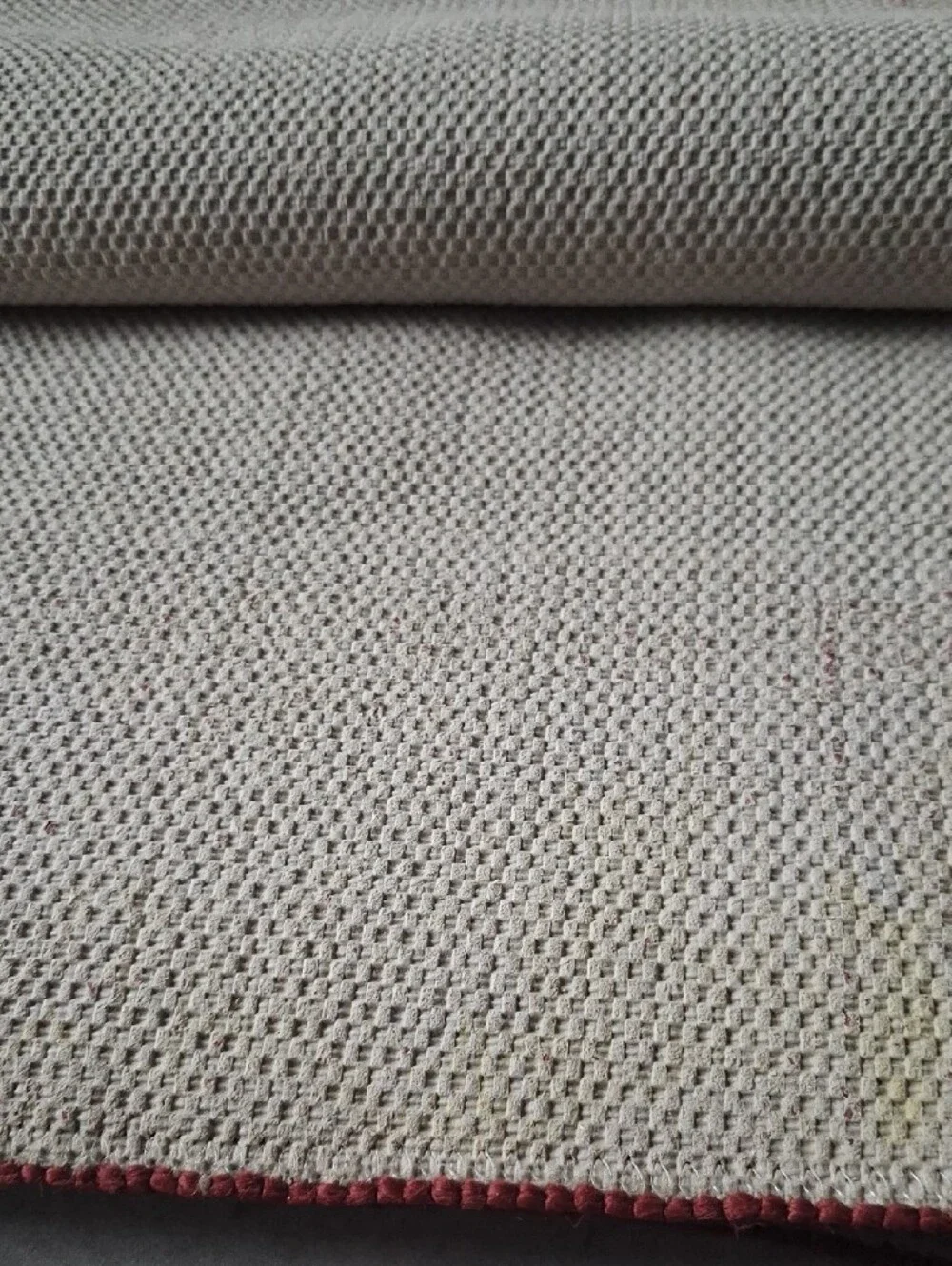 Striped Border Area Rug in Cream and Burgundy Red